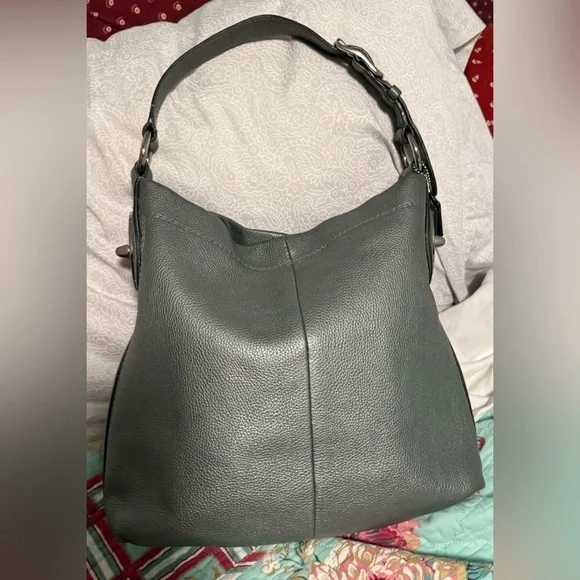 Coach Metallic Gray Leather Hobo Shoulder Bag! KISS Locks on each side 😍 - Picture 3 of 6